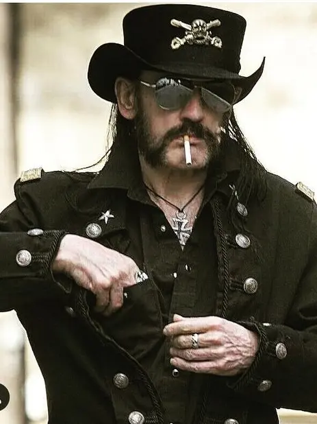 ZestyBench2424의 Lemmy kilmister