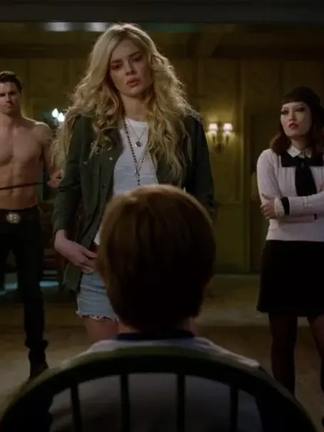Larafan18의 The Babysitter