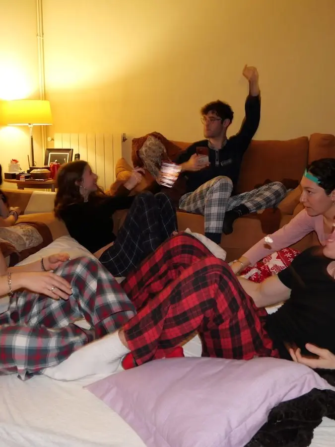 WetBean4870의 Sleepover With Friend Group 001