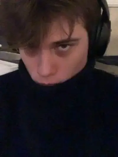 MeltyToe7365의 Nicholas Galitzine