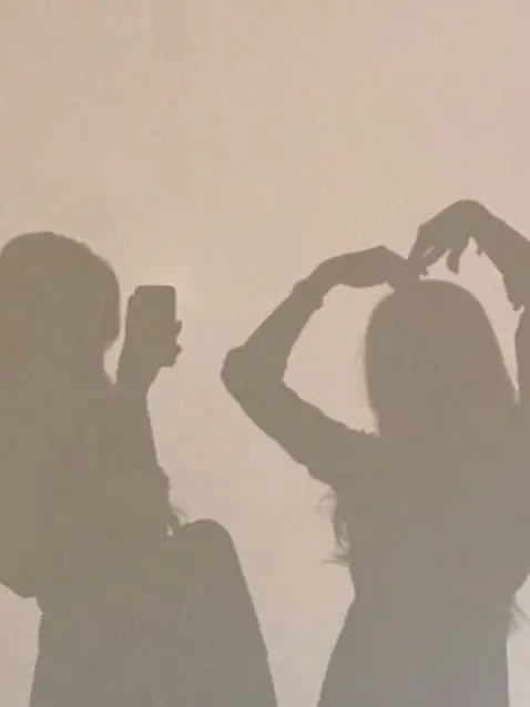 QuirkyPie2642의 유저 인형 갖고 놀기