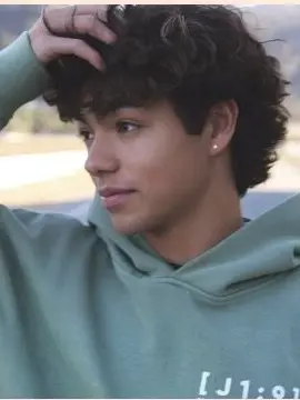 KairiLudlow1234의 Your Mexican nonchalant BF