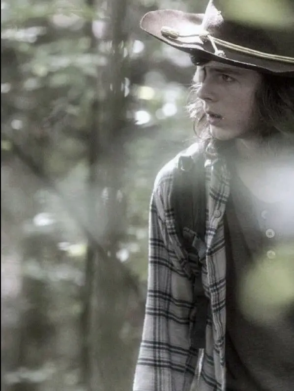 livingdeadboy의 New Boy In Town
