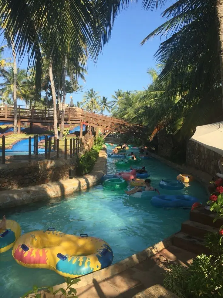 Z3RO의 Water park with an alien