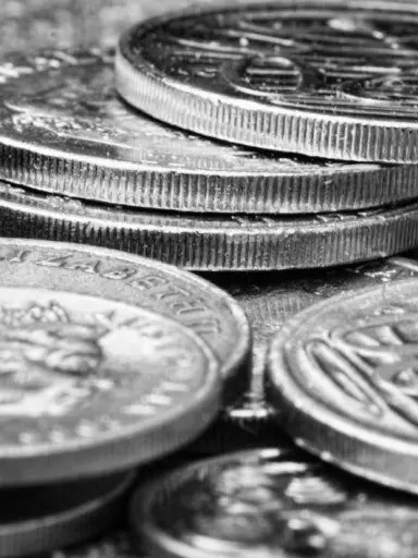 NOlSE의 Q.  현상금 사냥꾼한테 들켰을 때.