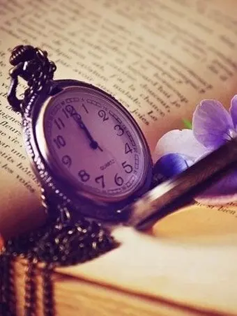 StoutLady4391의 시계속의 우리❤️