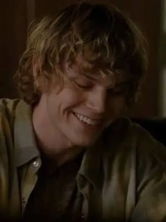 RedHeadedHerring의 Tate Langdon