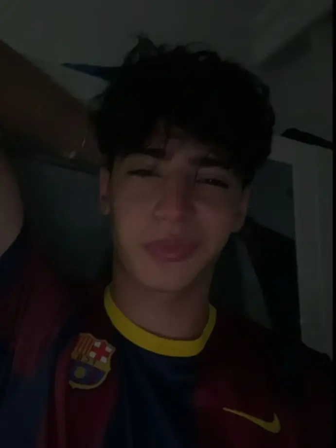 RipeWife0292의 Latin boy