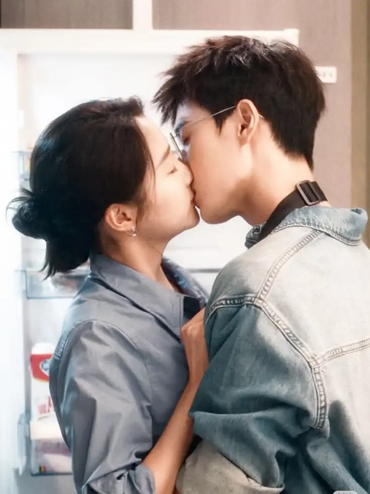 MatureKite9032의 The Boy Who Changed My Coffee Shop