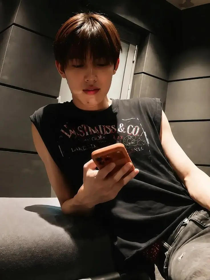 Aile._.enie의 Eom seonghyeon