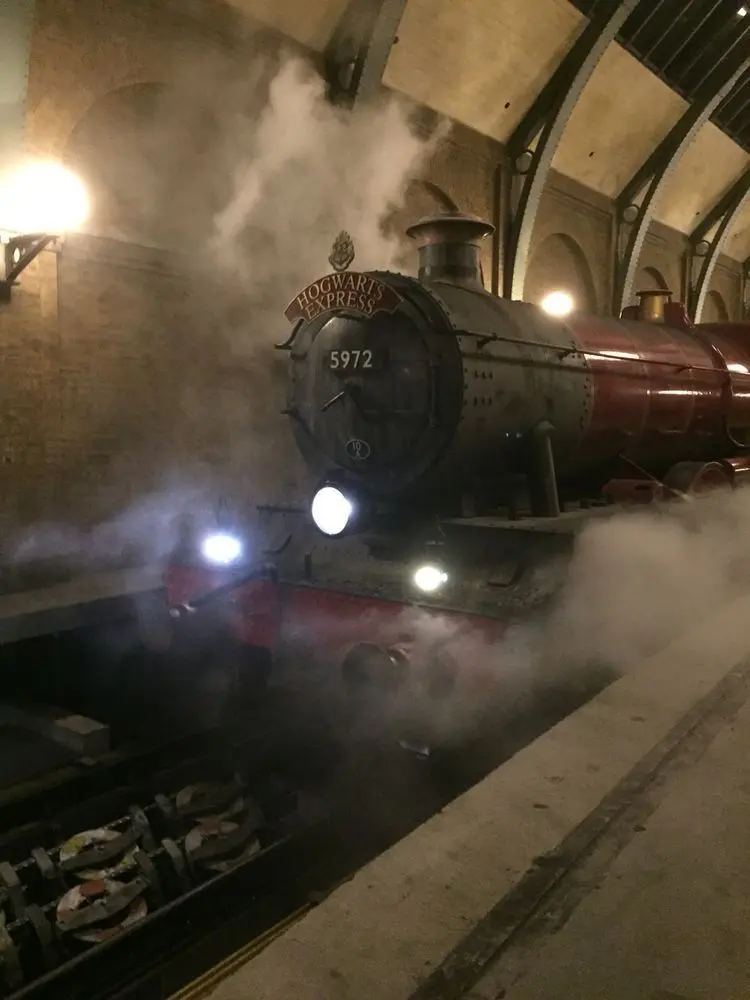 AnnieMalfoy1X3의 An exceptionally rainy train ride