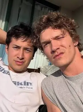 BreezyUnau8988의 Shane&Ilya Rozanov-Hollander