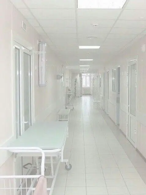 LeanerYoga6071의 병원에 납치됬다.