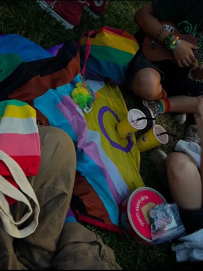 Whimsical_Insomiac의 🏳️‍🌈 Cheers To The Queers 🏳️‍⚧️