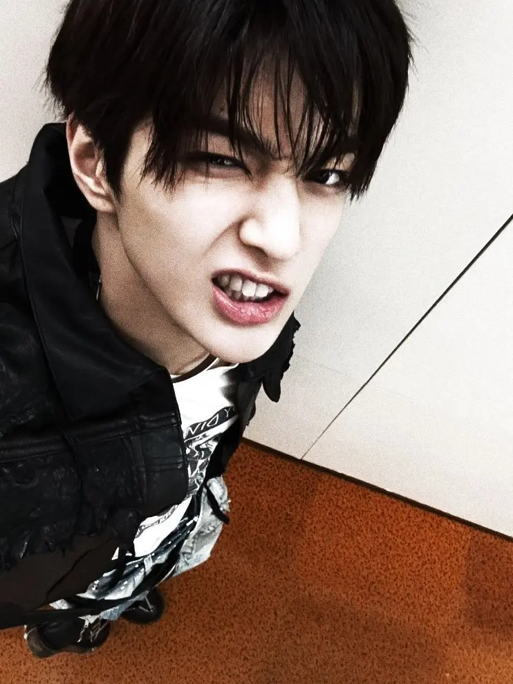chaoticmess의 Ahn Keonho
