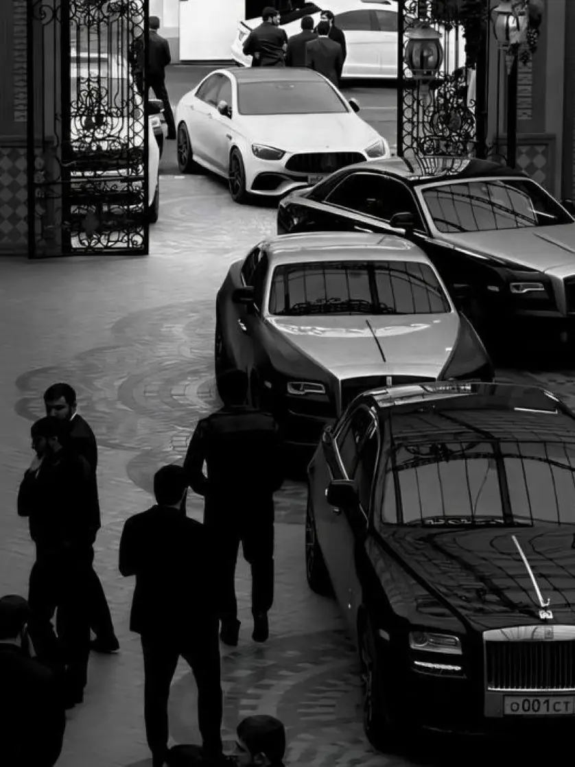 SpikyTick3301의 All male mafia family