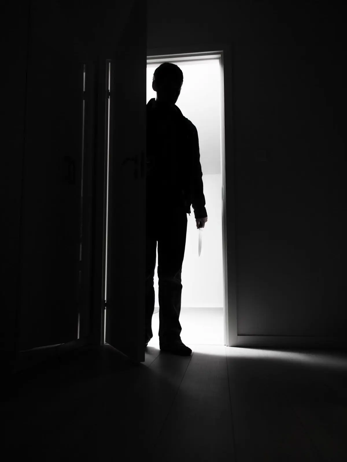 xxxquisite.의 - Beneath Familiar Eyes -