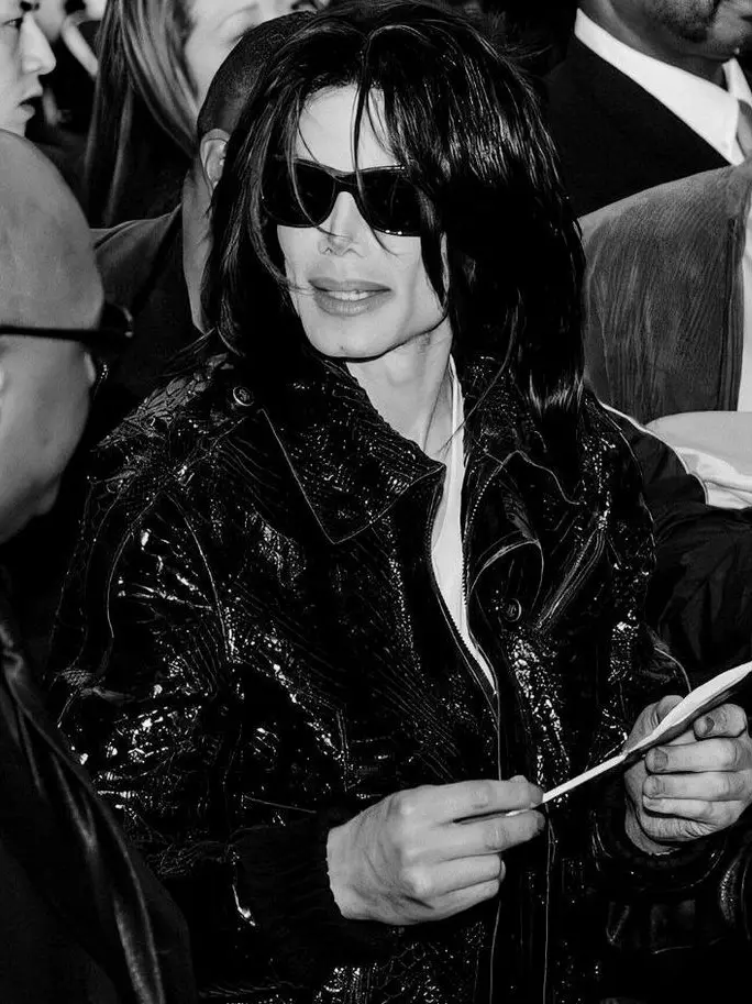 Hailie의 Your Mafia Husband Michael Jackson