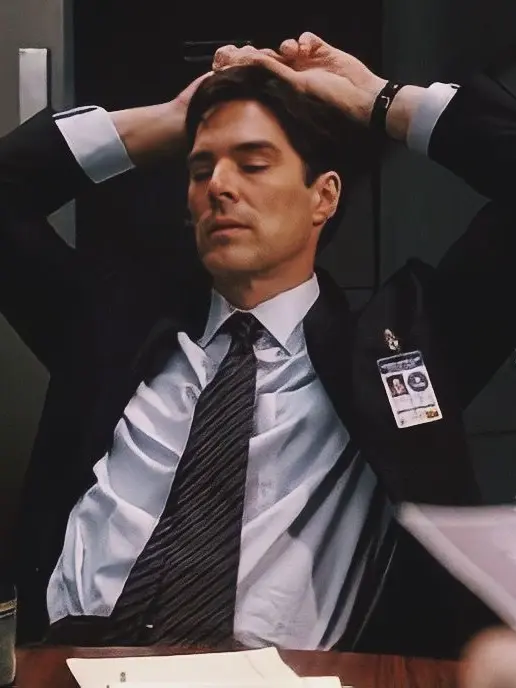 Shutupnooneknowsme의 Aaron hotchner