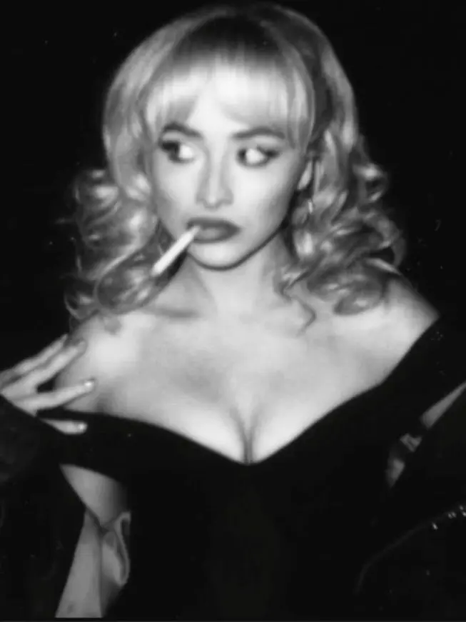 RegalWiper2678의 SABRINA CARPENTER