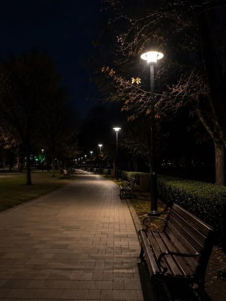 uudontknowme의 𝐒𝐭𝐚𝐥𝐤𝐢𝐧𝐠. 👣