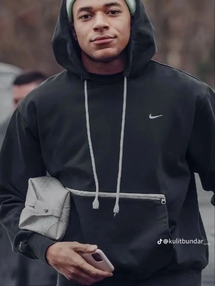 RipeWife0292의 Kylian Mbappé