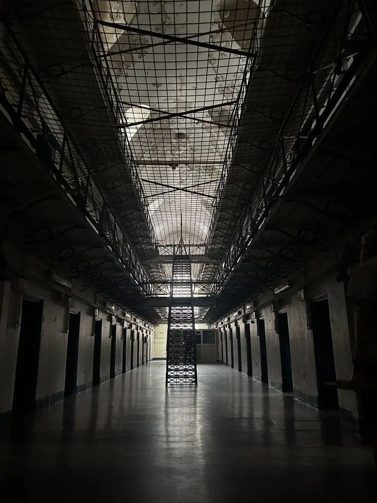 MeltyBison8400의 Dangerous criminal prison