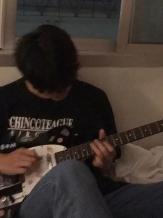 FinalNerve5069의 Filming a Guitar solo for enemy
