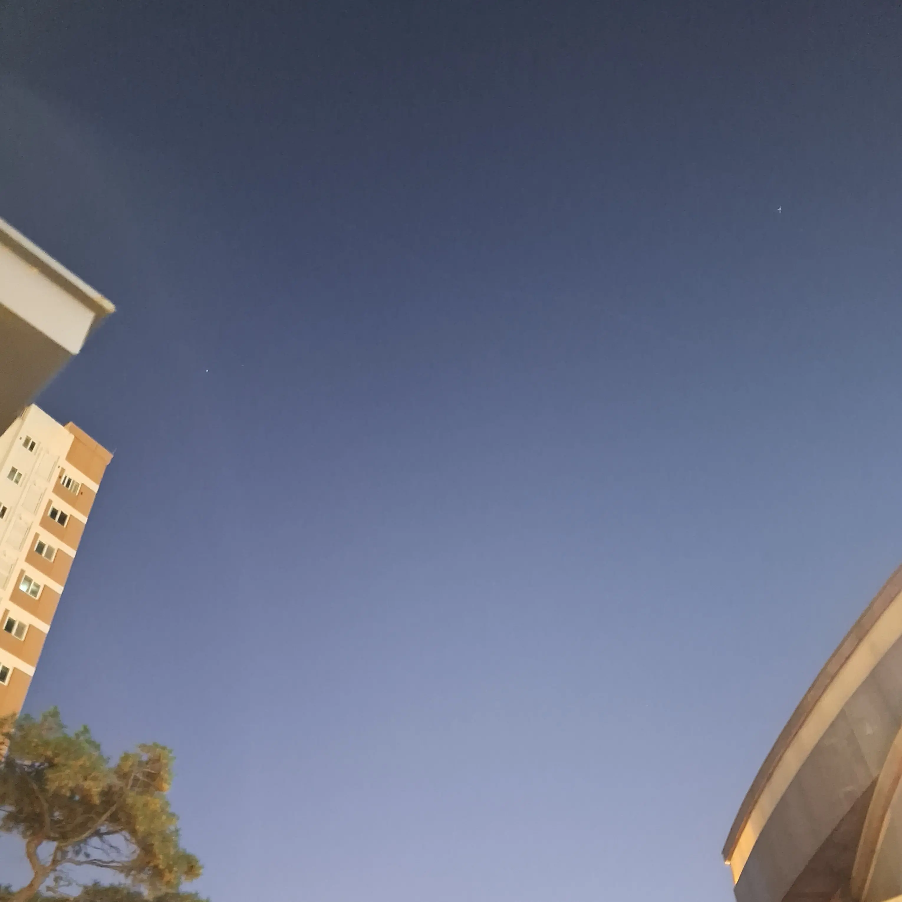 FarEland5570의 부잣집 도련님 제미니