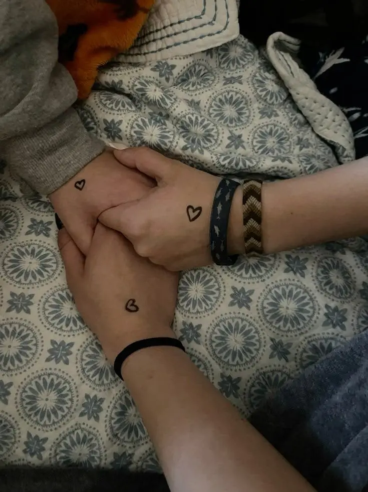 Bugs_yum의 [poly] your clingy partners!