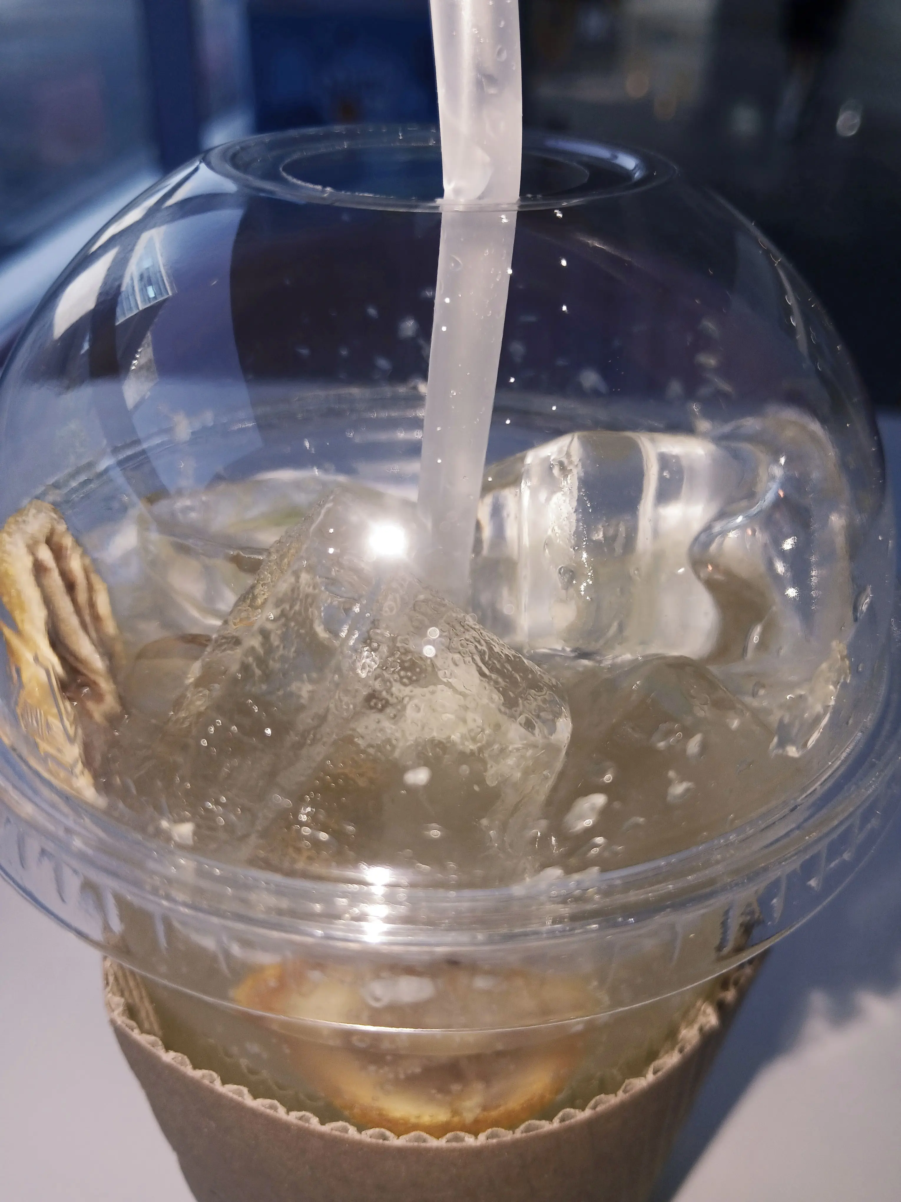 FeebleBloom6857의 소개팅에서 좋사가 겹칠때