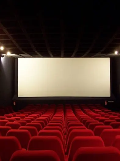 WoodyMule3503의 ？？がつくった映画館