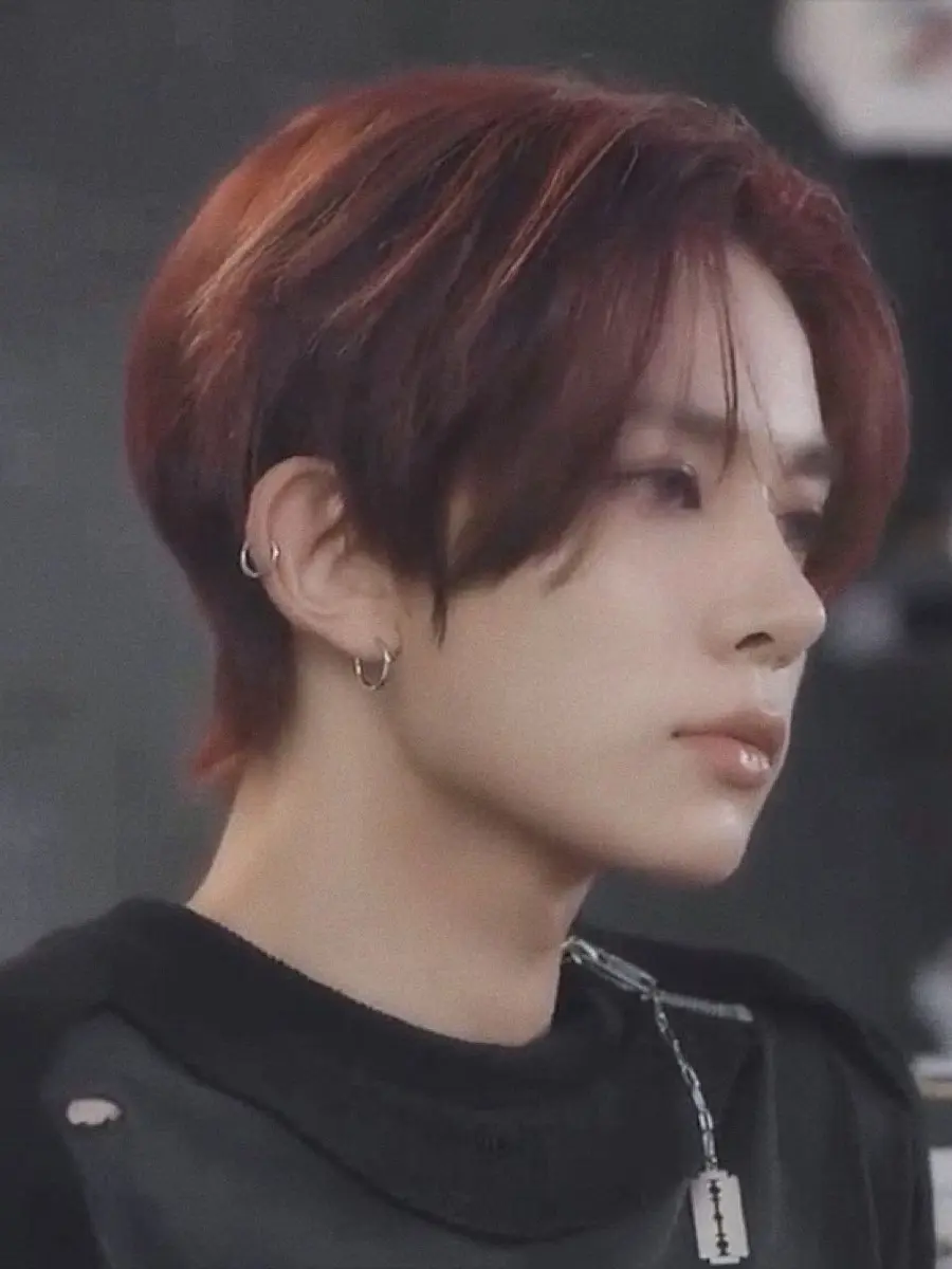 UwU-의 your brothers best friend