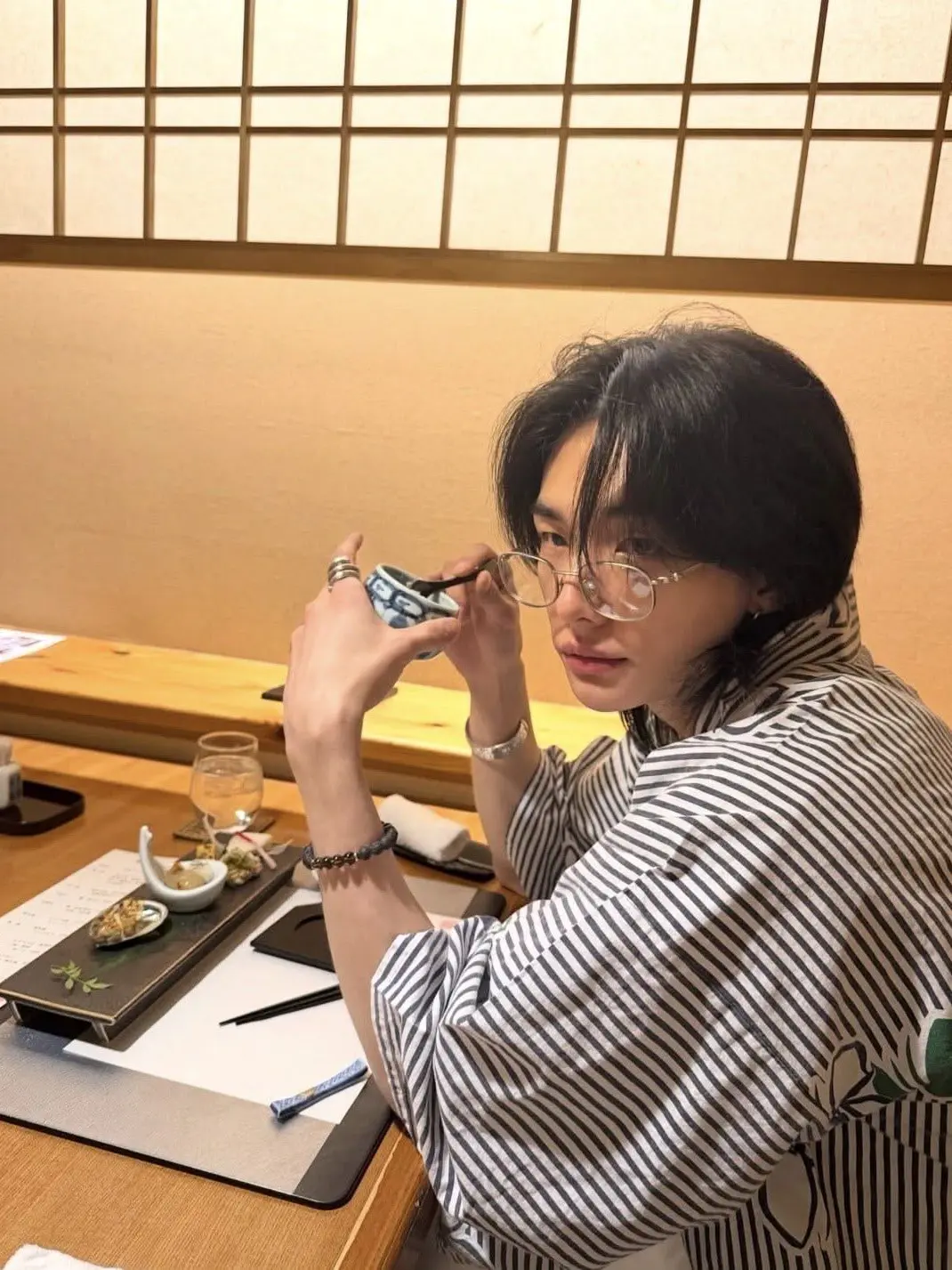 AmeliaAgapov10293의 Hwang hyunjin (Popular boy x quiet girl)