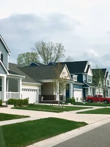 UsableLove8835의 My Annoying Neighbor
