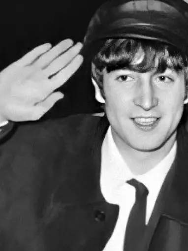askingalejandro의 🎙| He thinks he's the "fat beatle.."