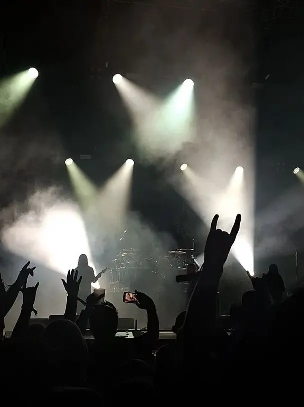 RemoteDill4293의 Last Show, First Look
