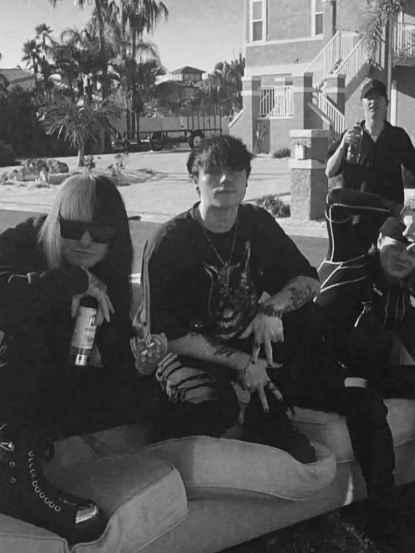 GhostyLove7722의 Neon Haunts & Twin Flames