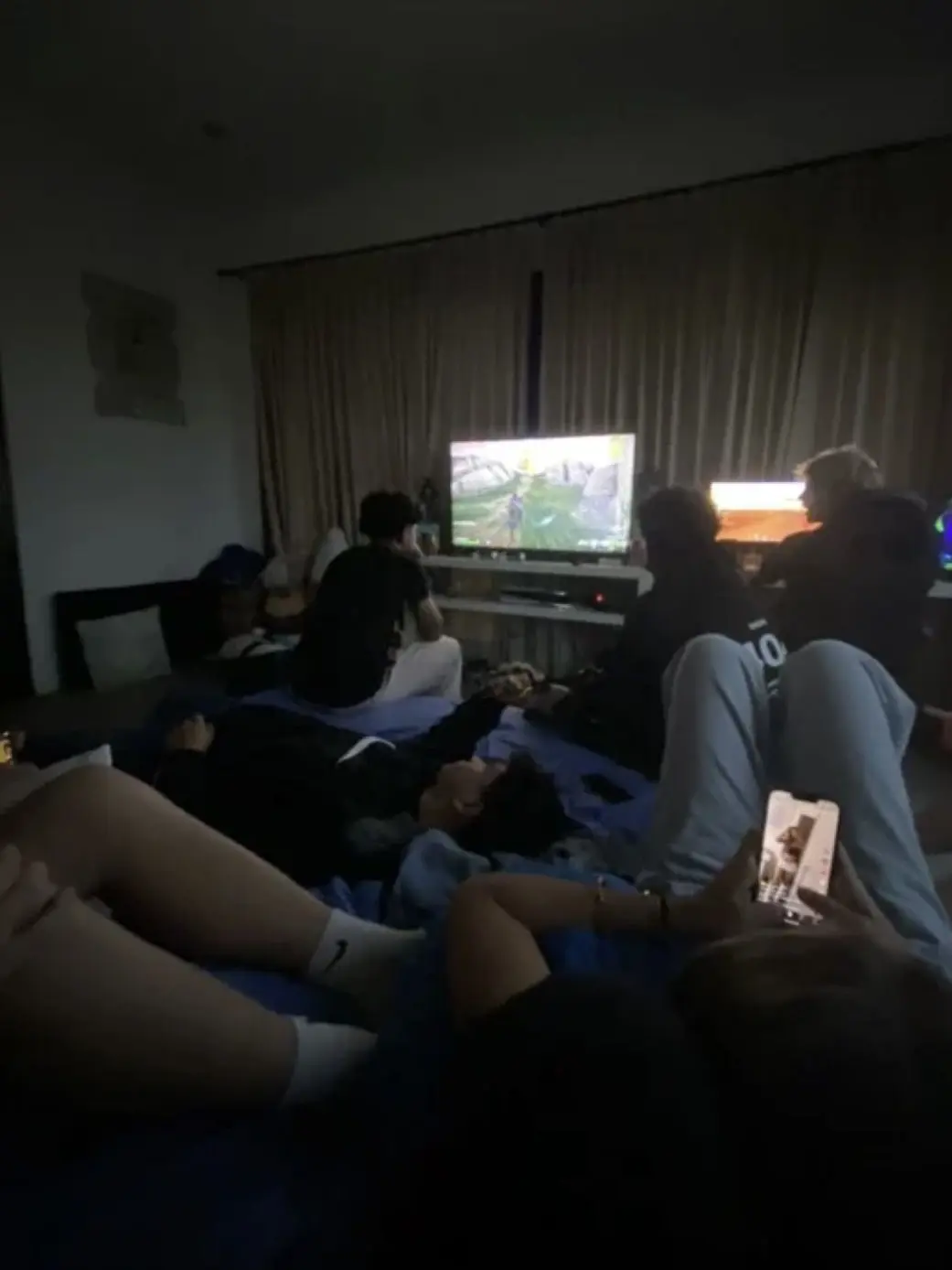MintyMorgan의 ROOMIES😎