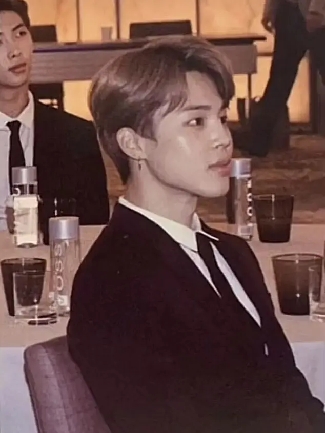 Ffsforjiminandbts의 Under the studio lights
