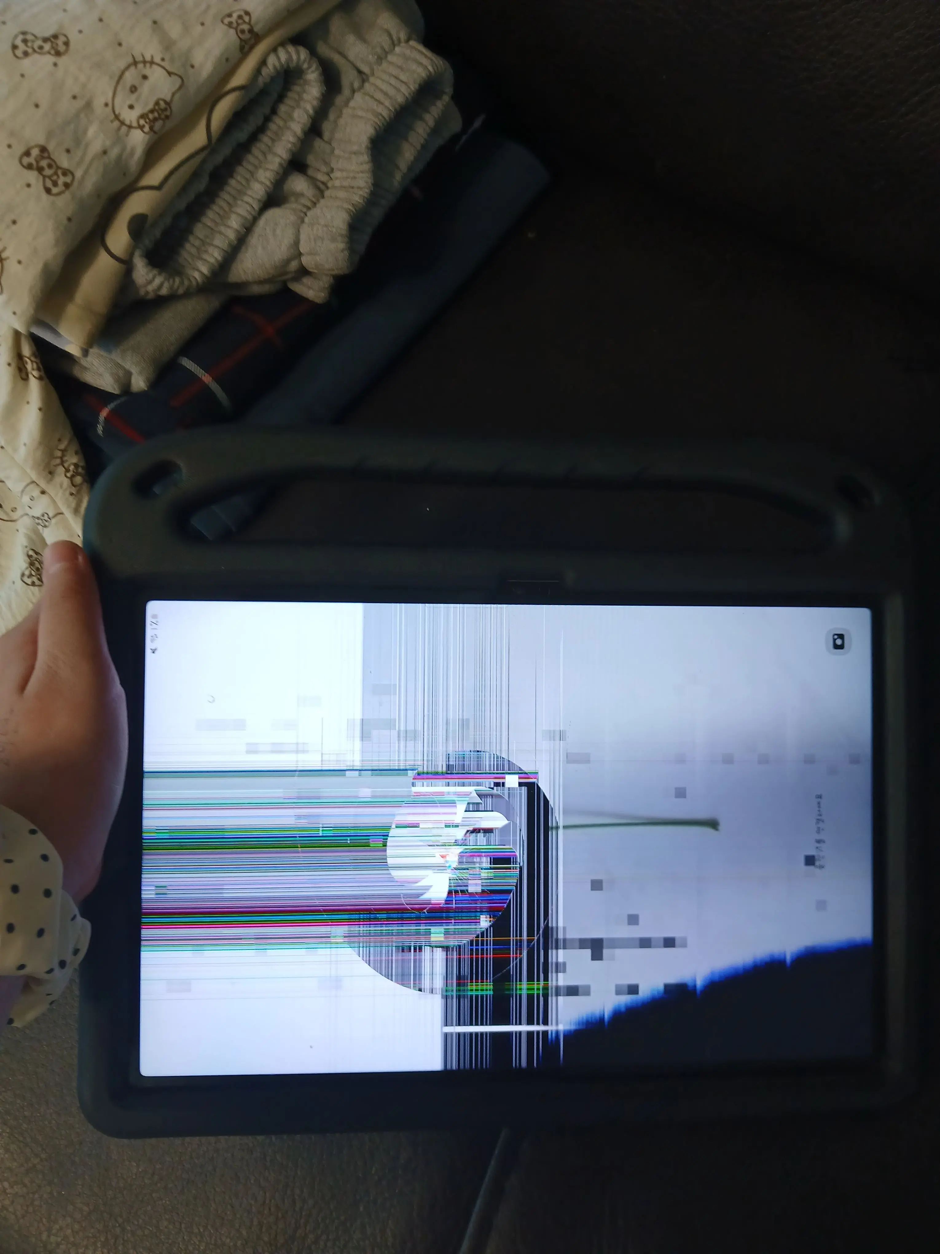 Soda0513의 태블릿 부숴먹었습니다 ㅎ