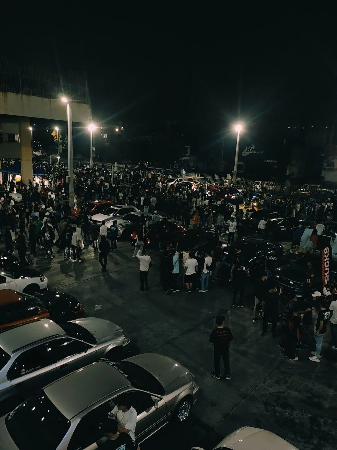 Littlepocketts_GIMMIEYOMON의 CAR MEET🏎️