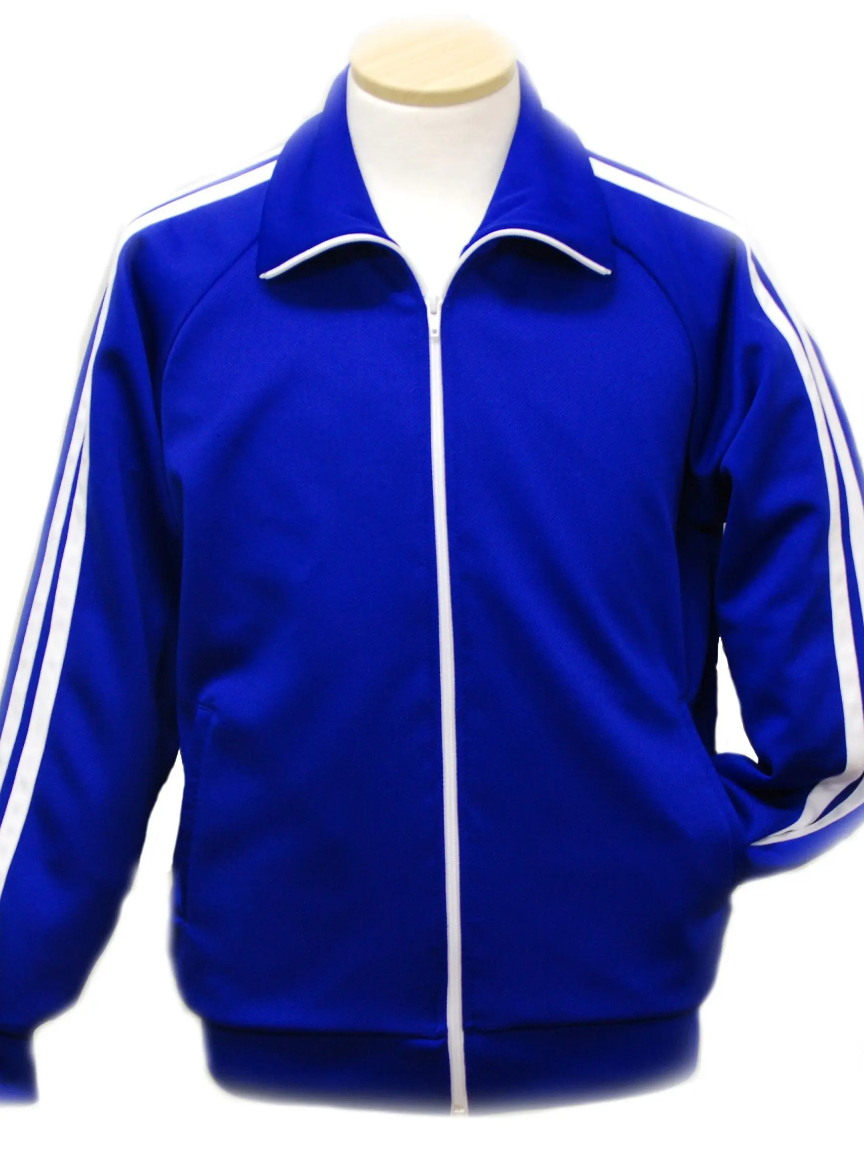 RoomyIndri1256의 後輩に目をつけられた