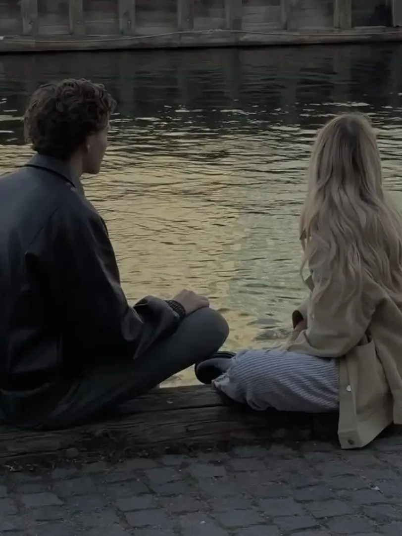 emma.whit08의 The Love We Left Behind