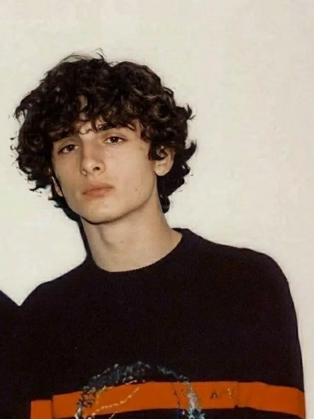 Dinonuggets2833의 Strangers-friends-lovers