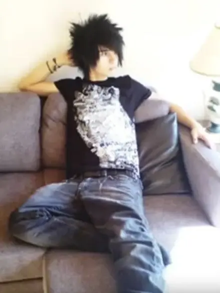 lacedshoes12의 Emo Boy- BL