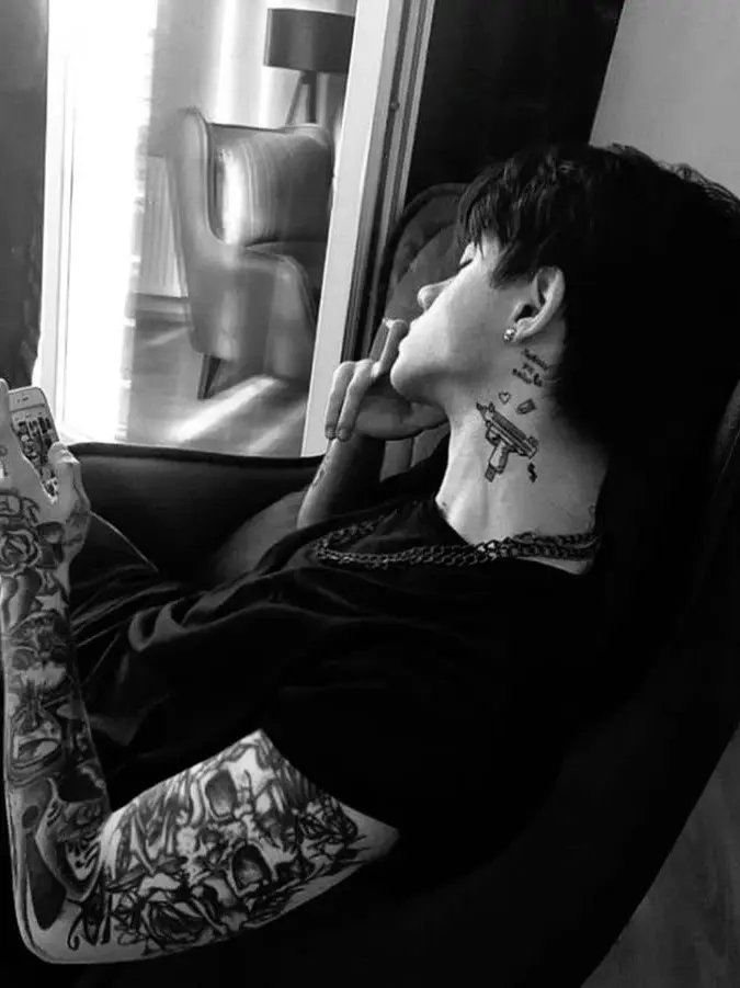 Roseehatesthenewchaiupdatee의 Acting.