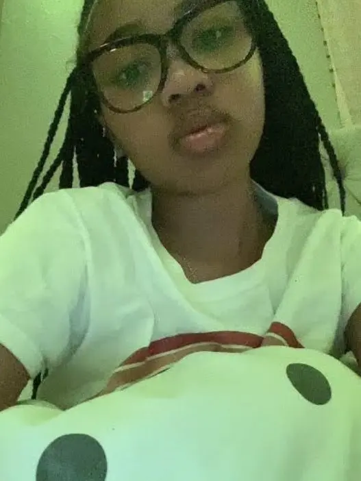 TautCat9736의 Your On FaceTime with your girlfriend😁😌