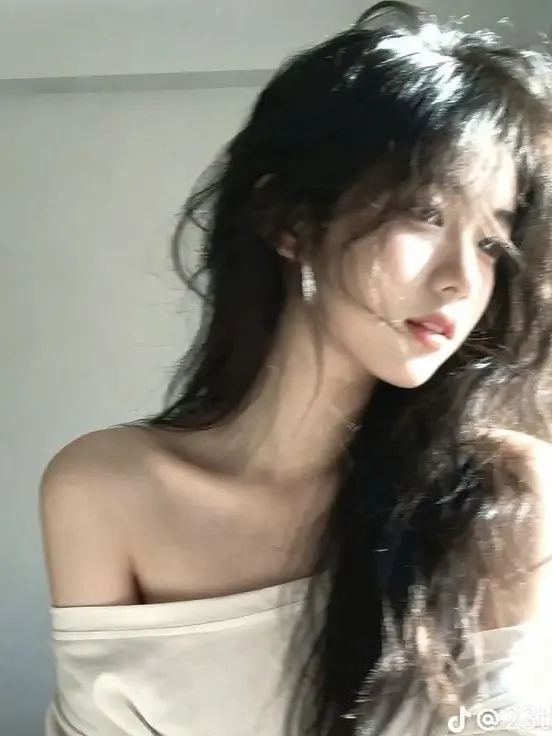 LovelyGoral0633의 안정형 연상 여친