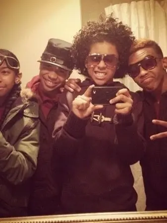 Chocolatedroplesbian의 Mindless Behavior